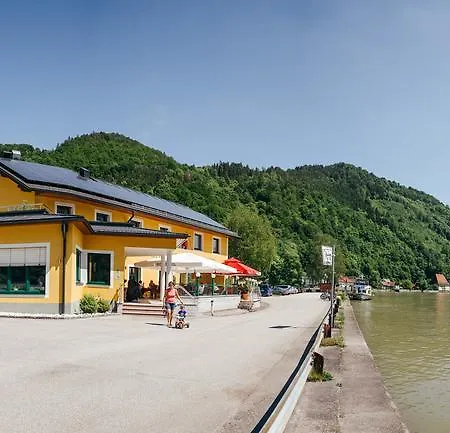 吉尔林格酒店 酒店 3*